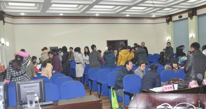 全体教工针对公司的发展和郭经理的报告进行分组讨论。